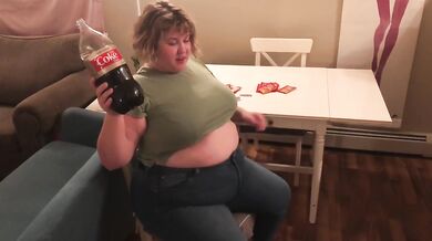 ALICE EATS: LOUD WET BURPS AND HUGE BELLY EXPANSION