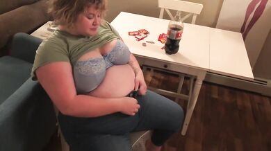 ALICE EATS: LOUD WET BURPS AND HUGE BELLY EXPANSION