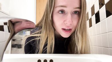 Public Cum Dripping Orgasms At BMW Dealership