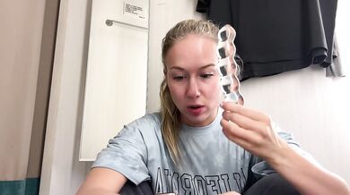 WET PUBLIC ORGASMS IN H&M FITTING ROOM