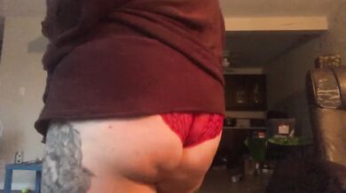 Chubby transboy stripping and blazing