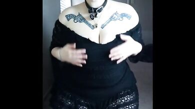 Fucking chubby goth girl in tiny skirt