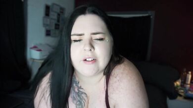 Floppy Riding DAYTONA HALE BBW