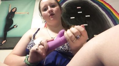 18-year-old Virgin Is Fucked by Toy