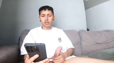 I discover my stepbrother masturbating in the living room and he make me to swallow his semen for interrupting him.