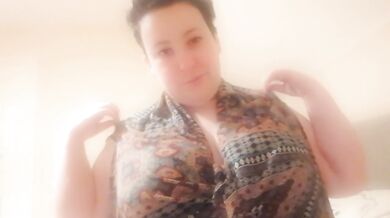 Irish Cutie Gets Messy