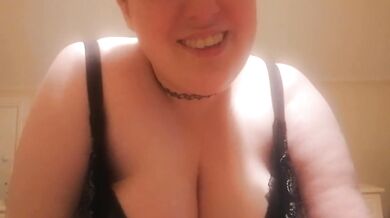 Irish Cutie Gets Messy