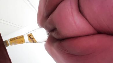 BBWFISTSLUT extreme anal bottle insertion