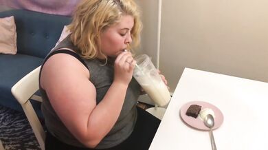CHUBBY BBW TEEN GULPS DOWN ENTIRE WEIGHT GAIN SHAKE AND DESSERT