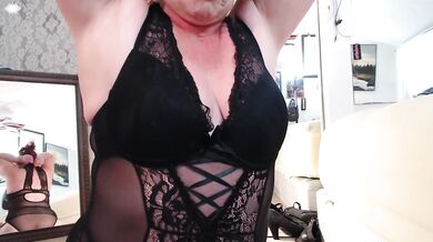 V127 Dirty talking redhead MILF teases you to deliciously naughty playtime
