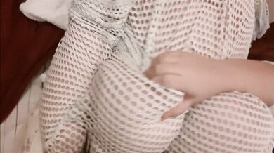 CHUBBY TEEN CUMS HARD AFTER RUBBING HER CLIT
