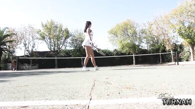 PAWG Paige Turnah outdoor tennis lessons turn in a pussy masturbation