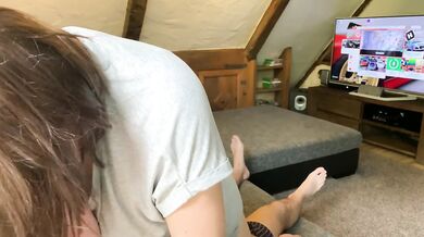 seduced while gaming - riding dick and pov cumshot