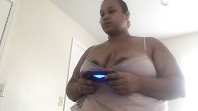 Playing with myself in the boyshorts while smoking Nd playing ps4