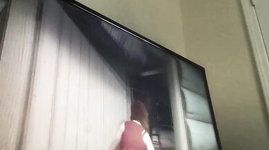Playing with myself in the boyshorts while smoking Nd playing ps4