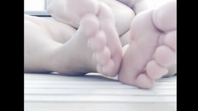 BBW Feet Fetish and Orgasm.