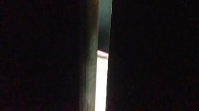 I DISCOVER MY FRIEND LOOKING AT ME THEN WE PLAY