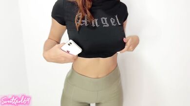My stepdaughter is provocative and we take the opportunity to eat her juicy vagina