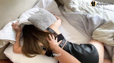 I wake up my hot stepsister and she gets facial | Argentina |