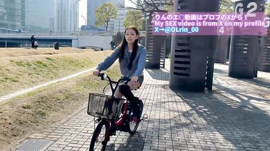 変態日本人は自転車でパンチラ全開