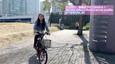 変態日本人は自転車でパンチラ全開