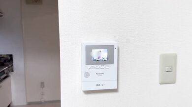 また若い男にナンパ中出しされ帰って来たド変態巨乳熟女！他人の精子をチンポに塗られフェラされ大量射精(^^;)チェックしたら濃い精子が大量に！潮吹きながら精子を味わう彼女真実を流出/拡散/晒します