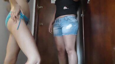 Swimsuit Delivery Turns Into Sex With Straight Delivery Girl - lesbian_illusion