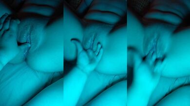 Quick fingering at movie night