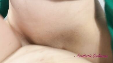 Pussy to pussy clit rubbing orgasm