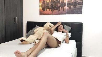 I fuck my hot friend until I have an orgasm at my stepdad's house