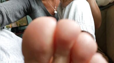 Explore my delicious toes