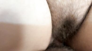 Married MILF ask me for a homemade creampie sex while her husband at work