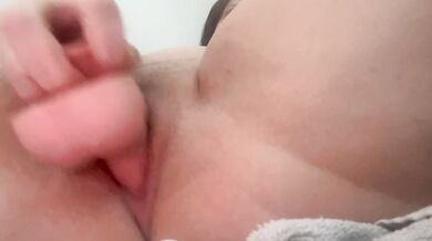 Fuck my pussy with dildo