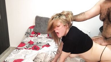 I'M DOING A VIDEO OF MY HUSBAND FUCKING HIS FRIEND AND ME ON ALL FOURS.