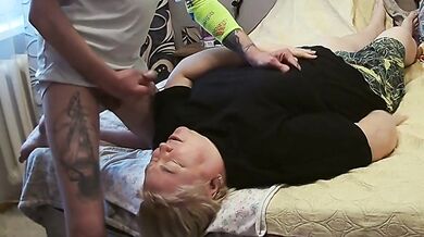 jerking off my dick to cum on my girlfriend
