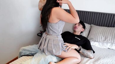 A young college girl came to my apartment and we ended up having sex - Esteban Gamboa