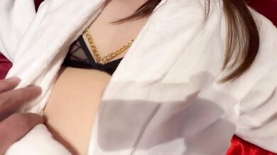 シャワーを浴びてバスローブ&セクシーランジェリーでお出迎え前編　正常位、バックでハメまくり