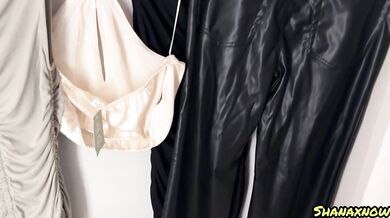 GO SHOPPING MASTURBATING IN THE FITTING ROOMS OF THE MALL