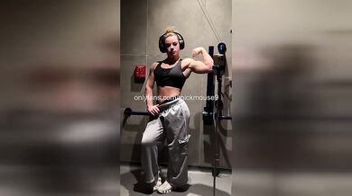 Cute College 18yo Pussy Accident During IG Live Study Stream