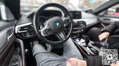 Public Parking Lot Handjob Next to Stranger and Bus Cum Finish