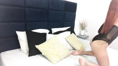 HOT GIRL SENDS ME VIDEO SHOWING HER TITS