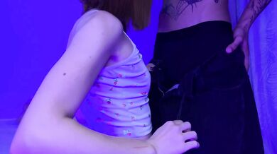 Me follo a mi mejor amiga para que olvide a su ex