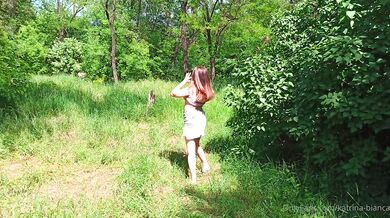 Public Upskirt no panties in the park - booty and pussy flashing