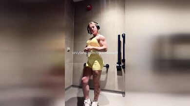 Innocent 18yo Creampie Slip During IG Live Stretch Oops