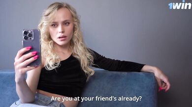 She sucked a lover's dick while talking to her husband on a video call. He cum in her pussy.