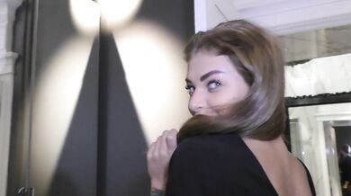 Carmen Electra's doppelganger