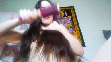 Foreign Object Insertion! Hairy Pink Pussy Camgirl Brushes Long Hair with Brush THEN PUTS IN VAGINA