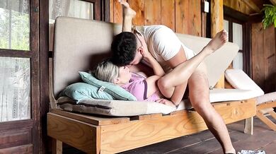 My cutest best friend finally broke up with her boyfriend!!