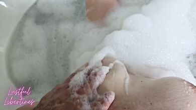 Stepmom took pity on me after catching me peeking on her in the bath