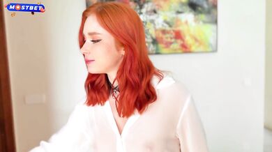 The Real Estate Agent Got a Real Anal Orgasm After Showing a New Villa